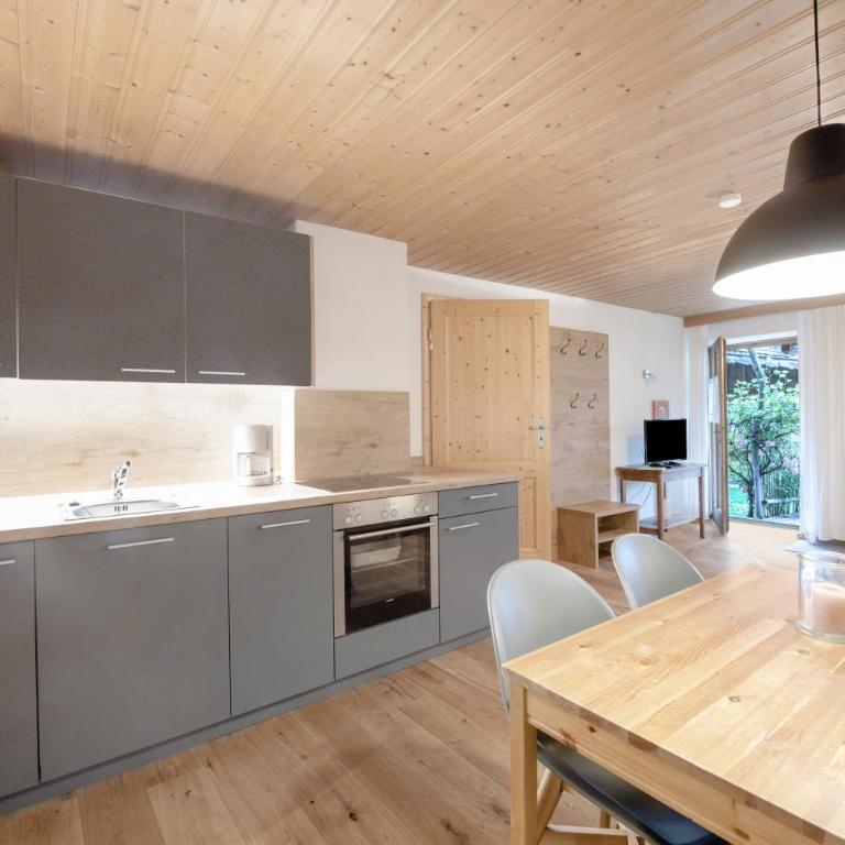 Ferienwohnung Zugspitze - Superior Apartment mit 1 Schlafzimmer und Balkon - 9