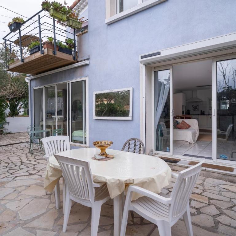 100 m de la plage, rez-de-jardin - Studio avec Terrasse - 11