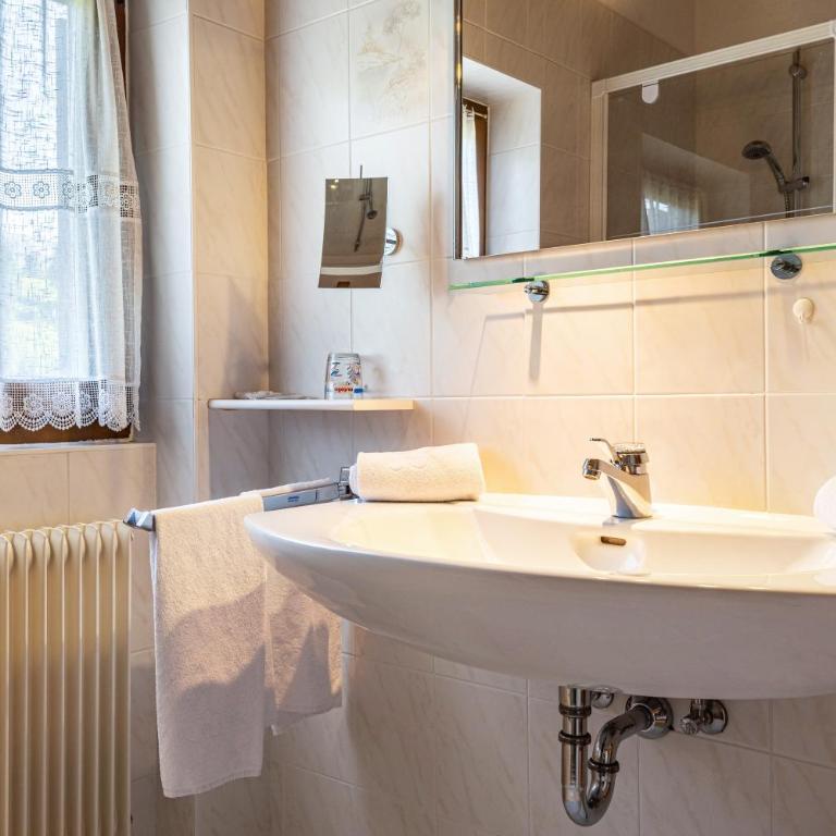 Sabina Dolomites Latsche - Appartamento Deluxe con 2 Camere da Letto e Vista Giardino - 20