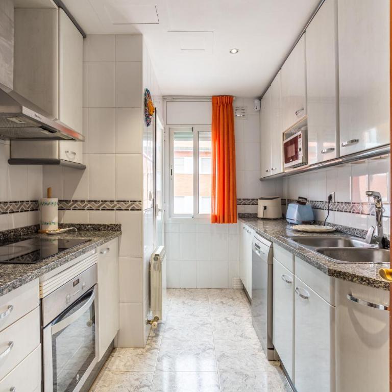 Apartment America Go2lloret - Apartamento Premium de 3 dormitorios con balcón - 5