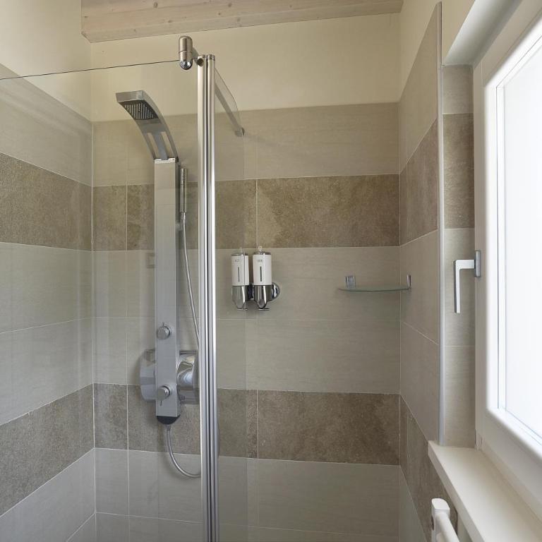 Apt in villa con sauna, piscina e campo da sport - Appartamento Deluxe con 2 Camere da Letto e Balcone - 22
