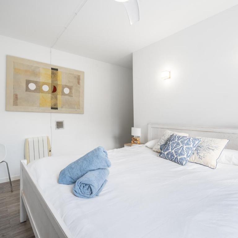 Chalet Saler - Four-Bedroom Deluxe Home - Oceanfront - 18