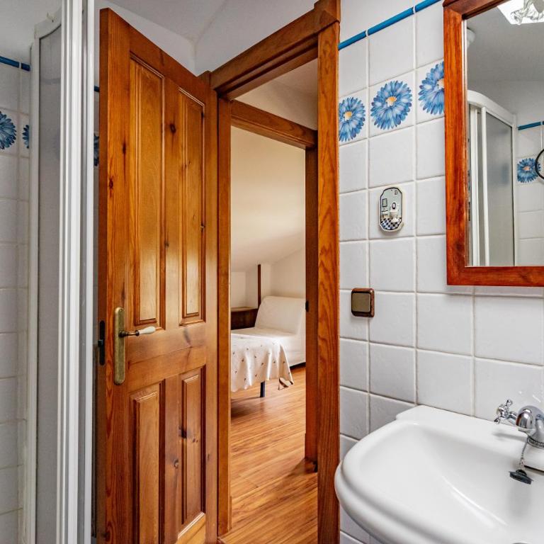 Aldea De Con - Cangas - Quadruple Room with Shower - 14