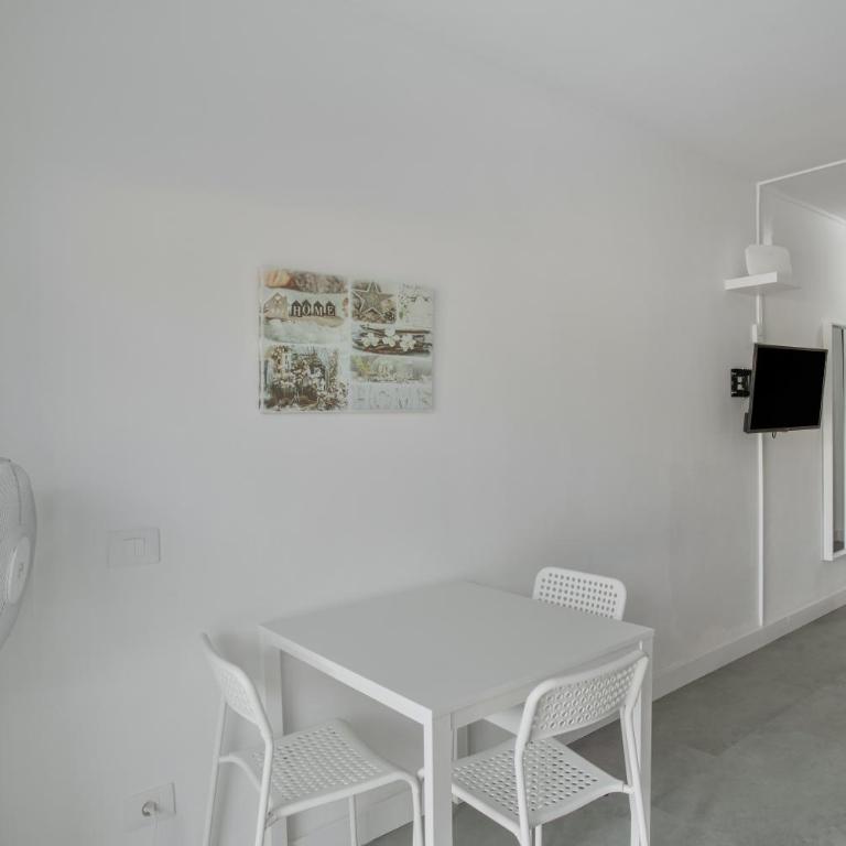 Estudio Yumbo Playa - Studio with Terrace - 18