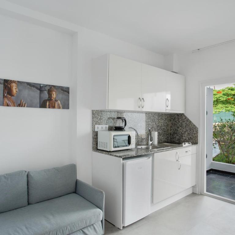 Estudio Yumbo Playa - Studio with Terrace - 17