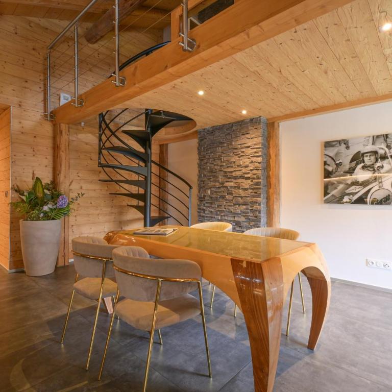 Appartement Le Lachat - Two-Bedroom Deluxe Apartment with Garden View - 11