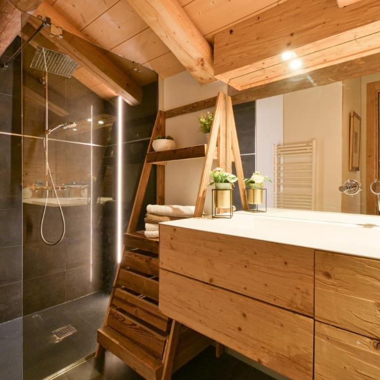 Appartement Le Lachat - Two-Bedroom Deluxe Apartment with Garden View - 20