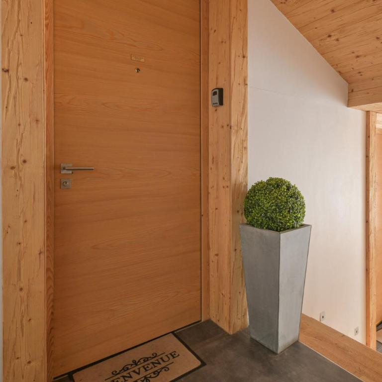 Appartement Le Lachat - Two-Bedroom Deluxe Apartment with Garden View - 13