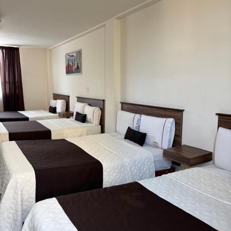 Hotel Royal Puebla - Habitación cuádruple - 2