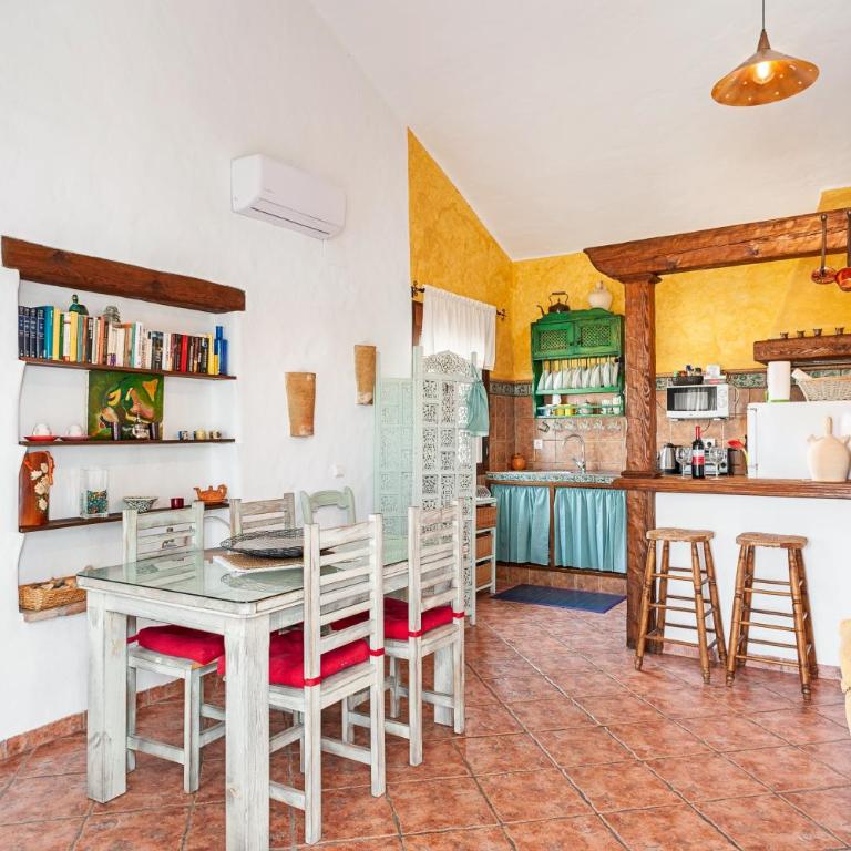 Casa Estefanía - Habitación Cuádruple con ducha - 7
