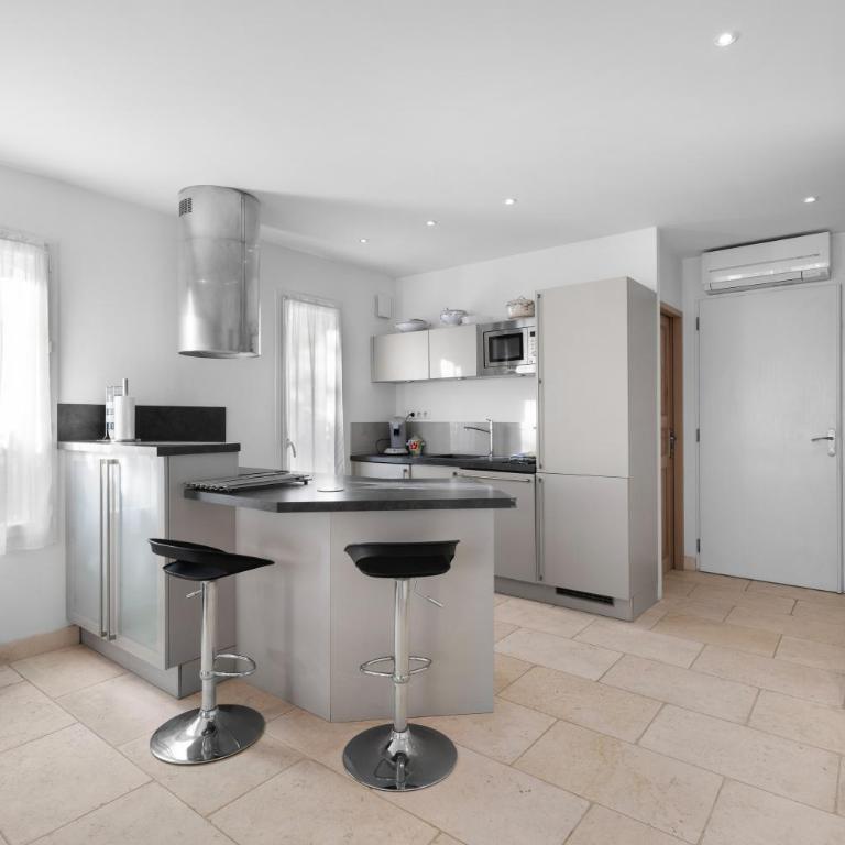 Luxueux appartement près du port - Deluxe-Apartment mit 2 Schlafzimmern und Gartenblick - 10