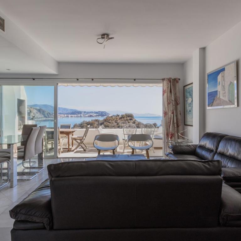 Casa Vista Marina - Three-Bedroom House - 11