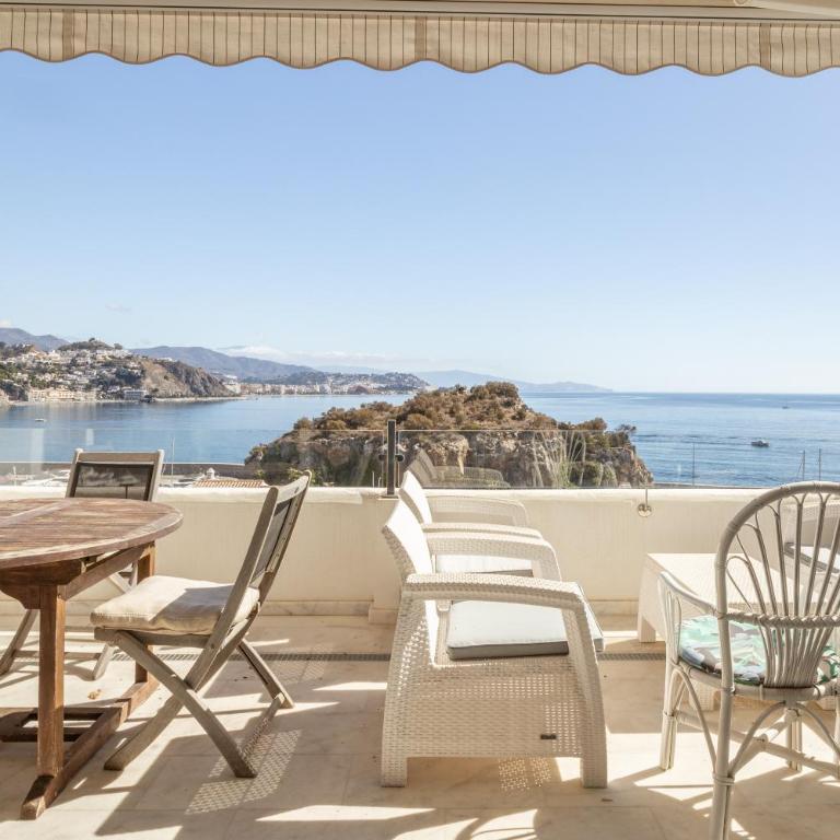 Casa Vista Marina - Three-Bedroom House - 1