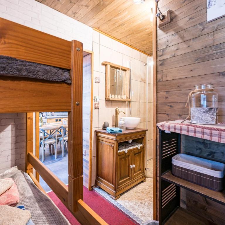 Bas De Chalet Lout'Chi Valfréjus - Appartement 2 Chambres avec Vue sur la Montagne - 18