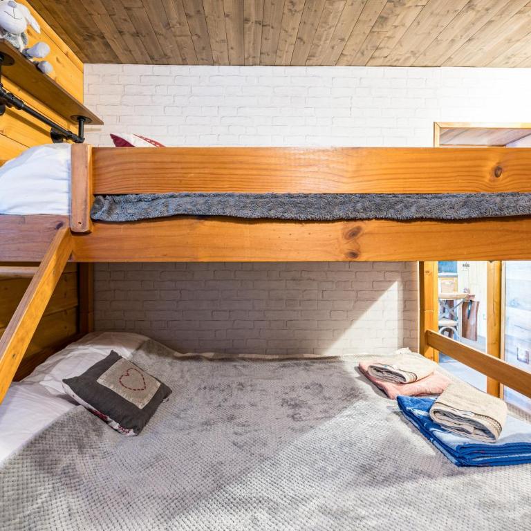Bas De Chalet Lout'Chi Valfréjus - Appartement 2 Chambres avec Vue sur la Montagne - 17