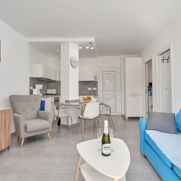 Albaida 3j - Apartamento Estudio con vistas al mar - 9