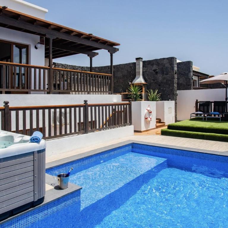 Villa Casa Blanca - Villa with Sea View - 3