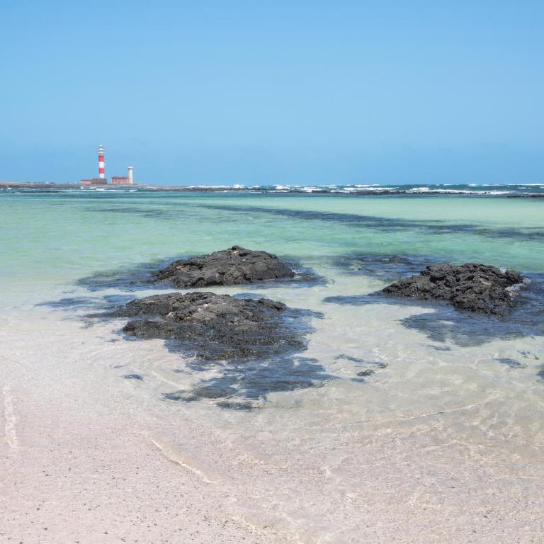 Apartamento El Muellito - Three-Bedroom Apartment with Water View - 20