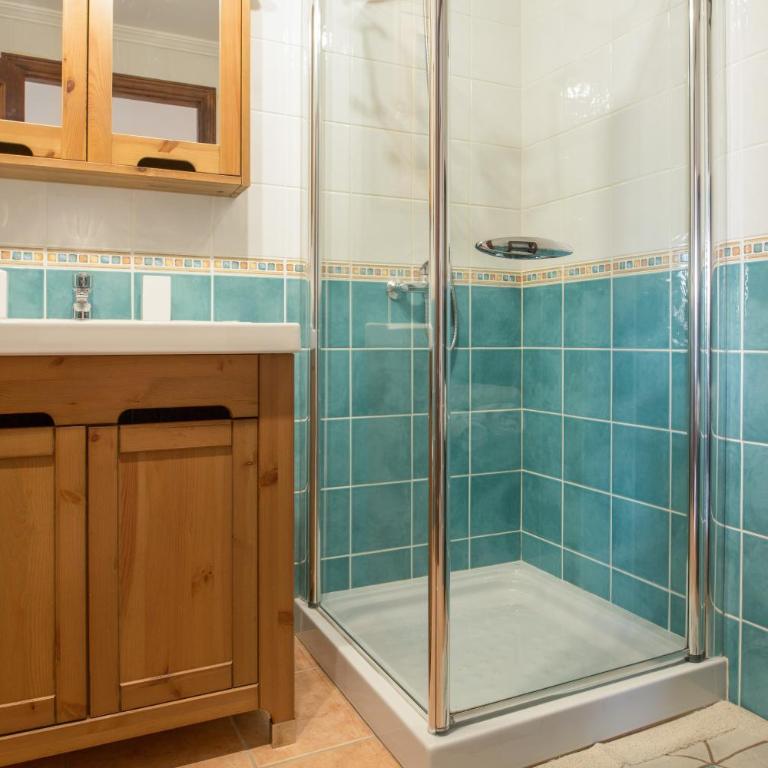 Apartamento El Muellito - Three-Bedroom Apartment with Water View - 15