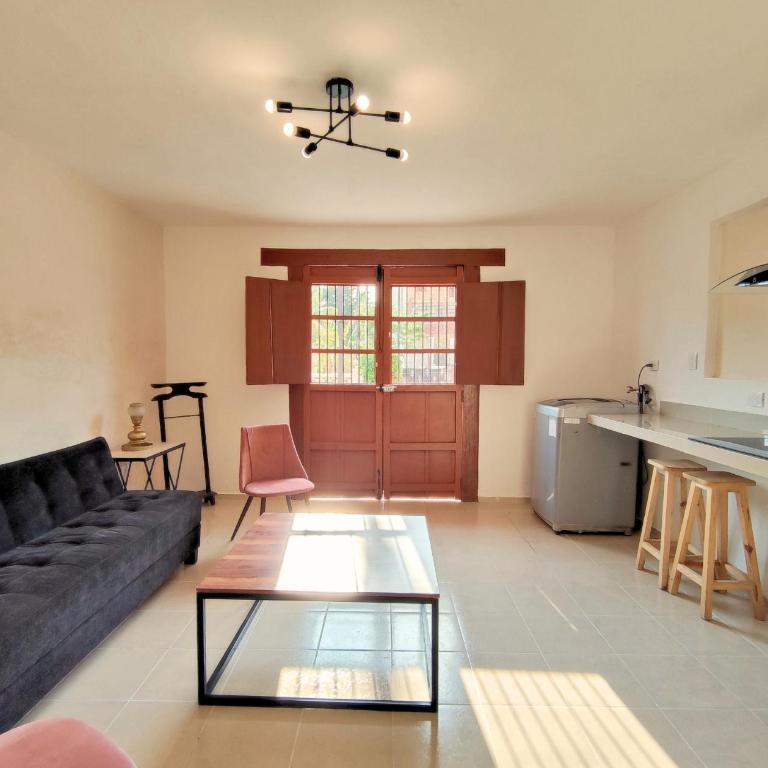 Casa Colibri Central Villa with Private Pool and Tub Merida - One-Bedroom Apartment - 6