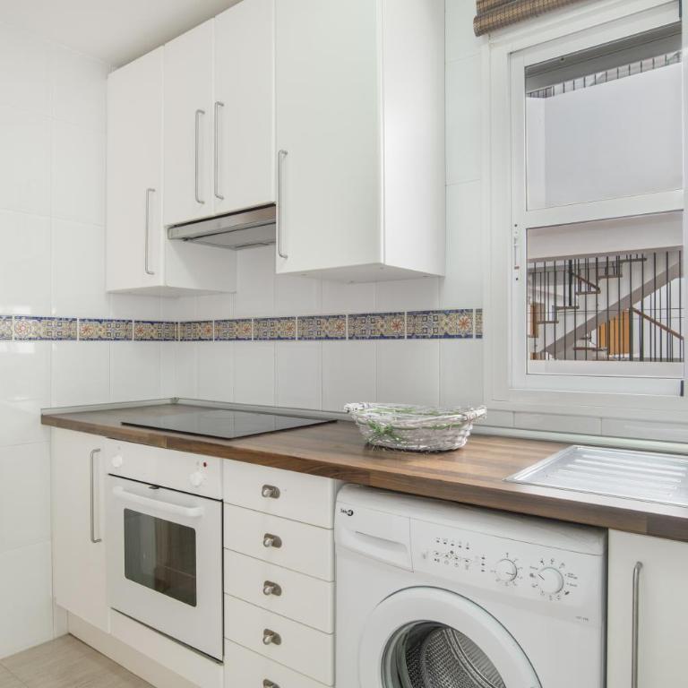Refugio Atalaya Piscina y Parking - Apartamento Premium de 3 dormitorios con balcón - 10