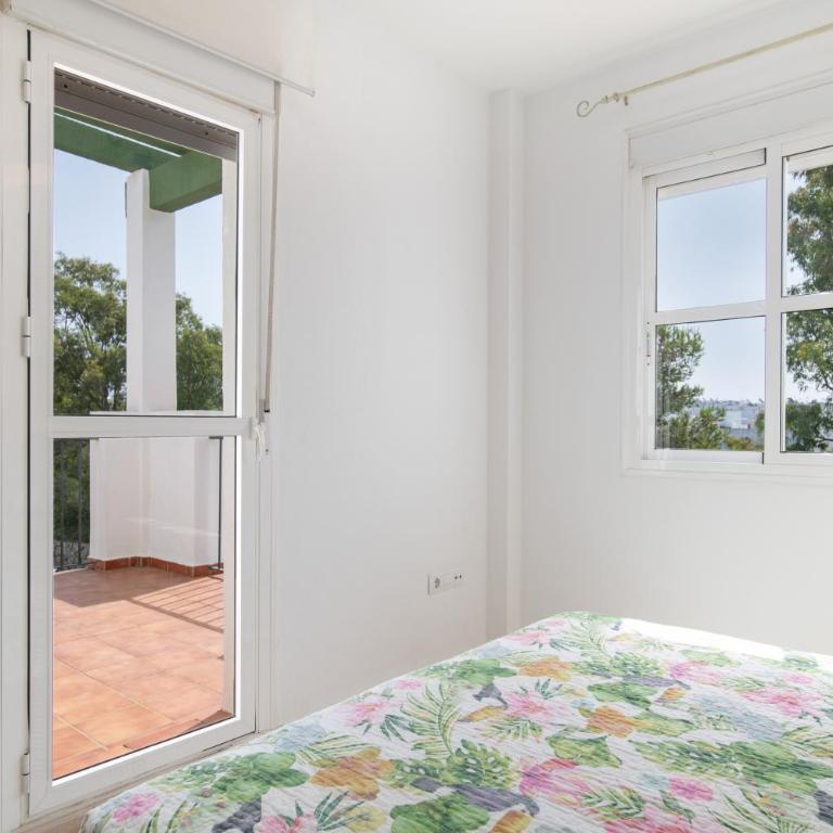 Refugio Atalaya Piscina y Parking - Apartamento Premium de 3 dormitorios con balcón - 13
