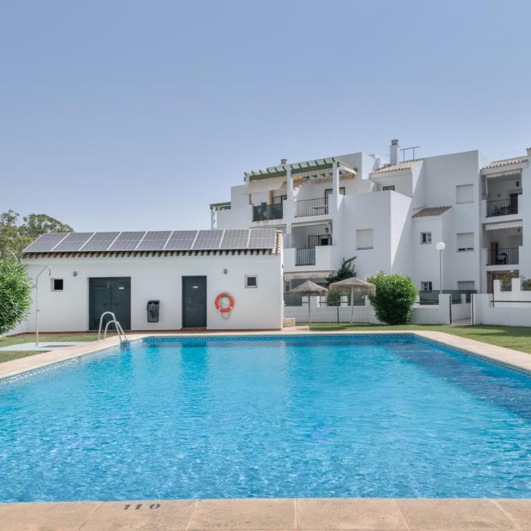 Refugio Atalaya Piscina y Parking - Apartamento Premium de 3 dormitorios con balcón - 1