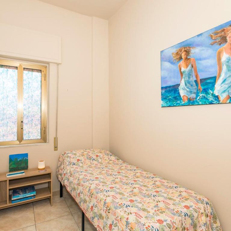Lemon Terrace - Two-Bedroom Deluxe Apartment with Balcony - 8