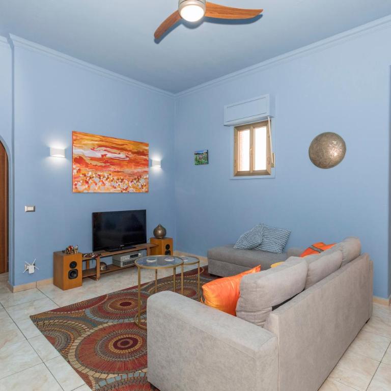 Lemon Terrace - Two-Bedroom Deluxe Apartment with Balcony - 2