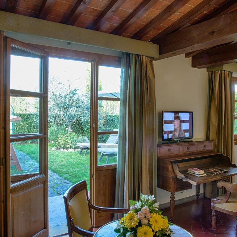 Villa Olmi Firenze - Junior Suite con Giardino Privato (3 Adulti) - 5