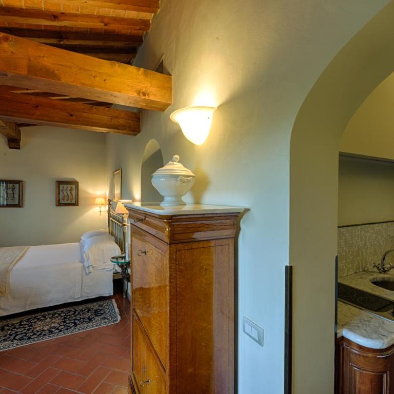 Villa Olmi Firenze - Junior Suite con Giardino Privato (3 Adulti) - 6