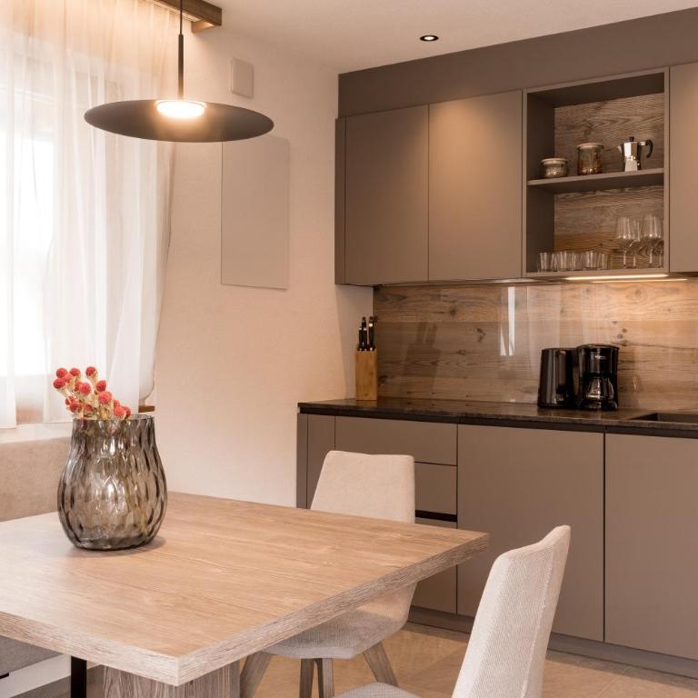 Obergasserhof Apt Tiroler - Appartamento Deluxe con 2 Camere da Letto e Vista Giardino - 7