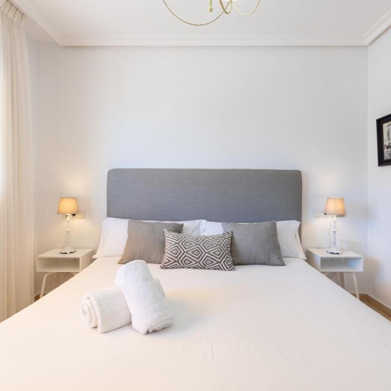 Spectacular Penthouse Puente Romano - Apartamento Premium de 3 dormitorios con balcón - 26