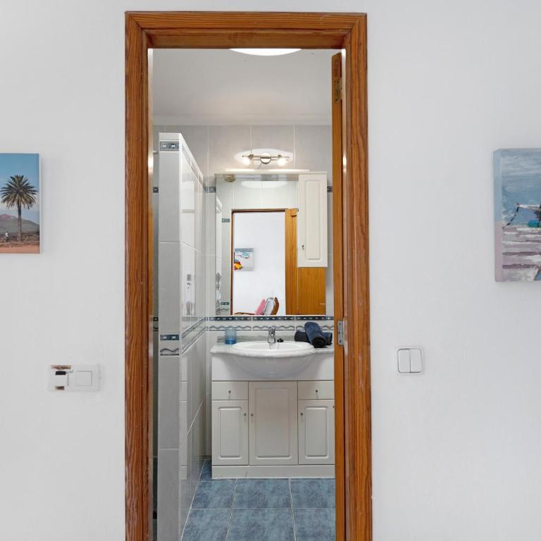 Puerto Chico 9 - Two-Bedroom Deluxe Apartment with Ocean View - 19