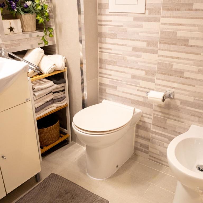 Tofa7 - Balcony on Toledo - Heart of Naples - Appartamento con 2 Camere da Letto - 19
