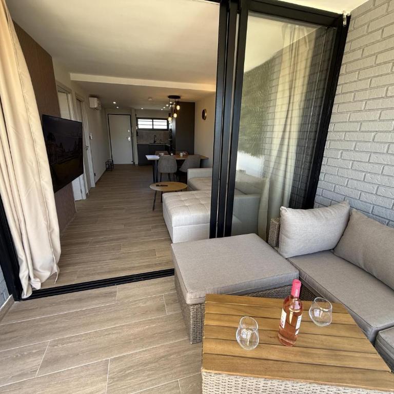 Moderno apartamento con terraza, piscina y vistas al mar by Turihome - Apartment - 17