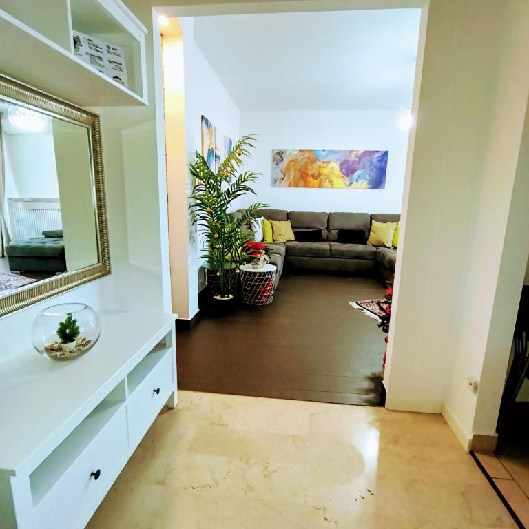 Royal Residence Padova - Appartamento Premium con 3 Camere da Letto e Balcone - 23