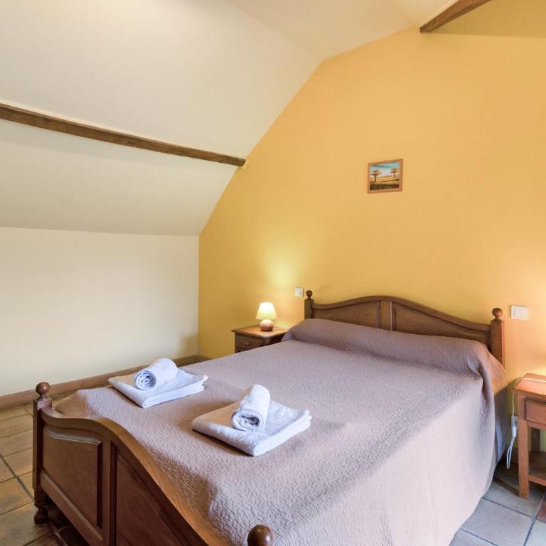 La Ferme de la Croix d'Allon - Quadruple Room with Shower - 1