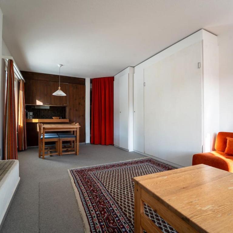 Retro Laax Apartment Liftside Stay - Apartment - 11