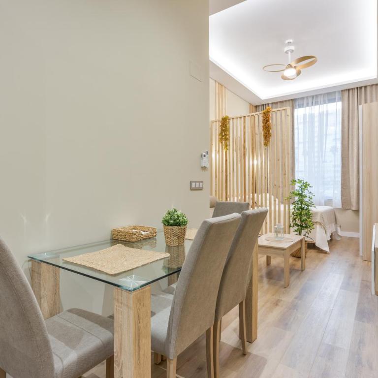 Apartamentos Brisas de Cádiz 2 - Habitación Triple con ducha - 3