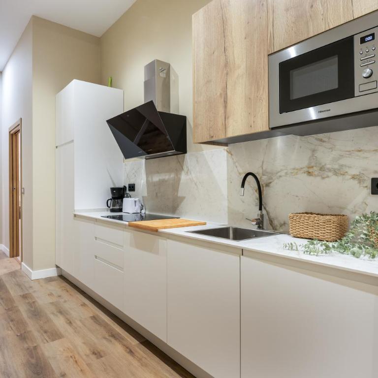 Apartamentos Brisas de Cádiz 2 - Habitación Triple con ducha - 7