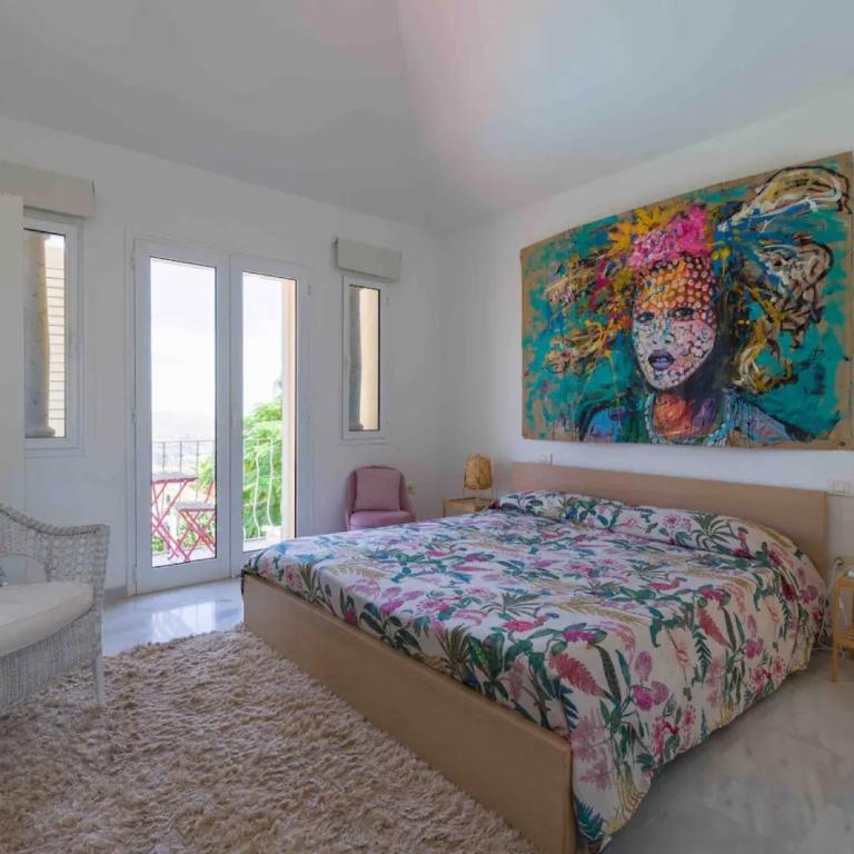 Villa Linda - Three-Bedroom House - 13