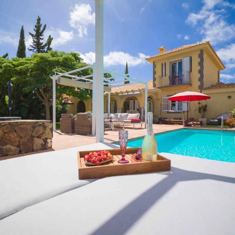 Villa Linda - Three-Bedroom House - 3