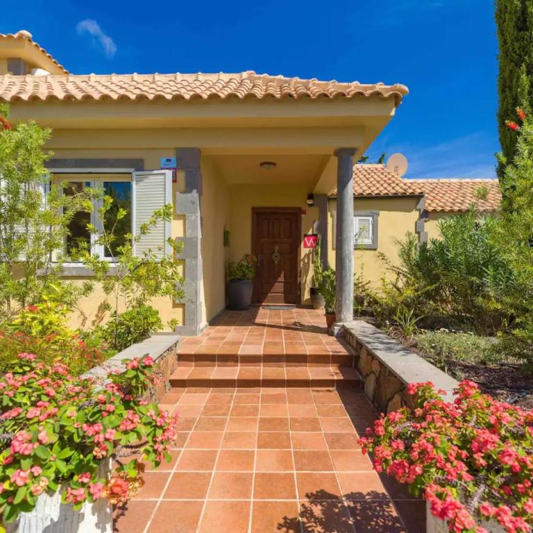 Villa Linda - Three-Bedroom House - 6