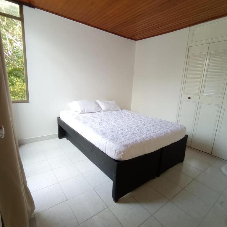 Apto con piscina en el centro de melgar - Condominio - Apartamento de 3 dormitorios - 15