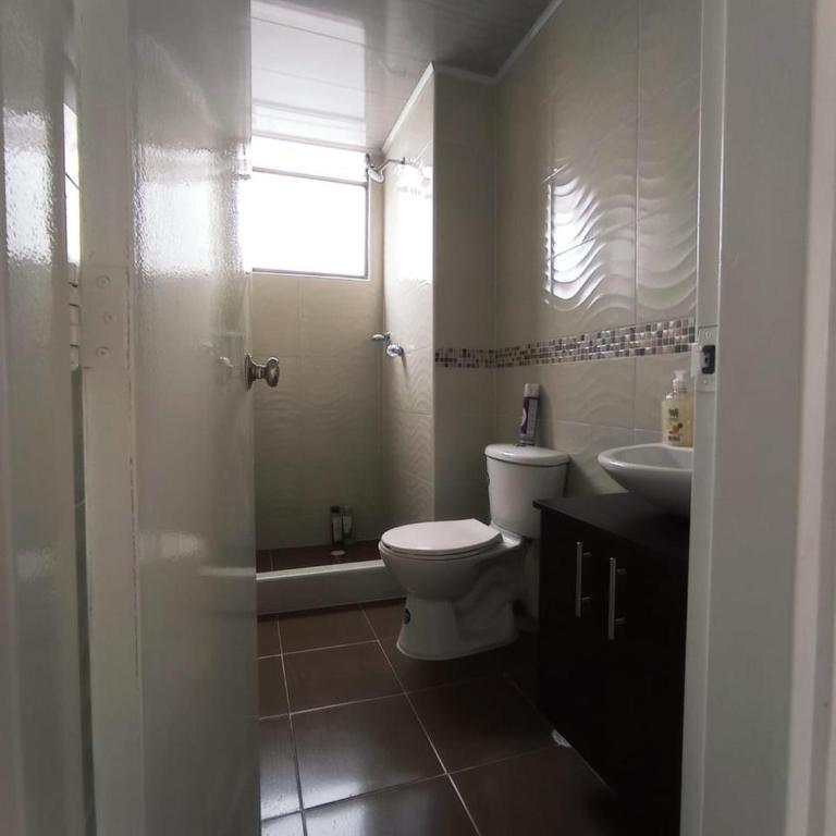 Apto con piscina en el centro de melgar - Condominio - Apartamento de 3 dormitorios - 19