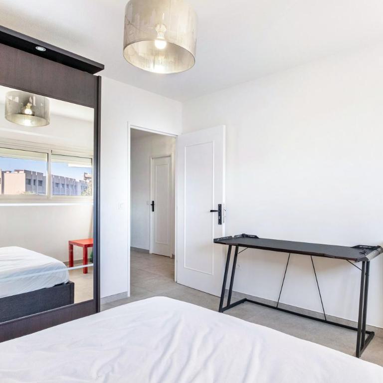 Le Vauban grand 2 pièces parking - Maison 1 Chambre - 9