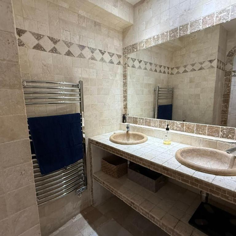 Cannes Centre Grand 3 chambres avec terrasse - Appartement - 4