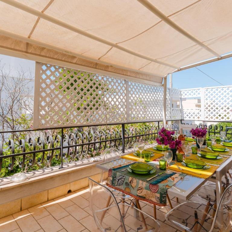 Villa Lola - Three-Bedroom House - 24