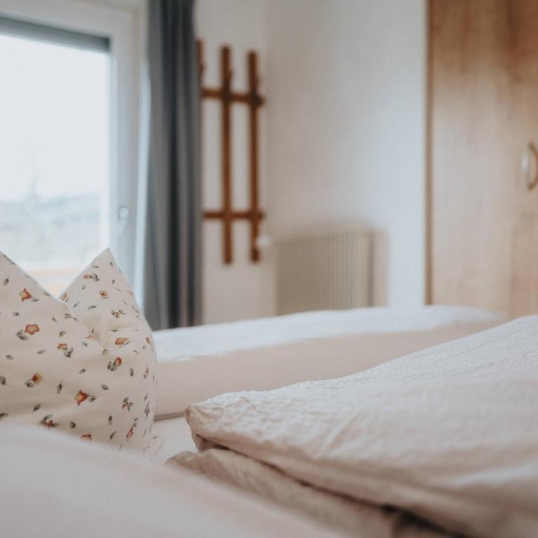 Unterhauserhof App A - Appartamento Deluxe con 2 Camere da Letto e Vista Giardino - 2